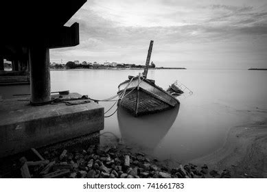 Sinking Boat Black White Stock Photo 741661783 | Shutterstock