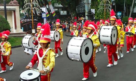 Inilah Manfaat Positif Aktivitas Drumband Pada Anak Usia Tk