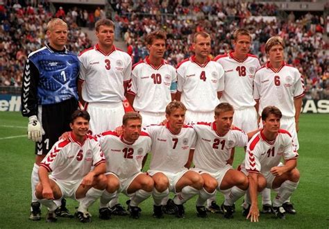 Épinglé par Labbie Simonsen sur Danmark fodbold