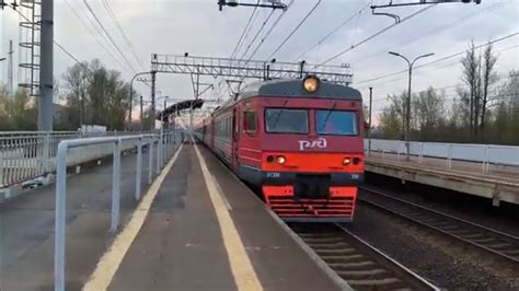 ЭТ2М-099 сообщением Санкт-Петербург - Малая Вишера прибывает на станцию ...