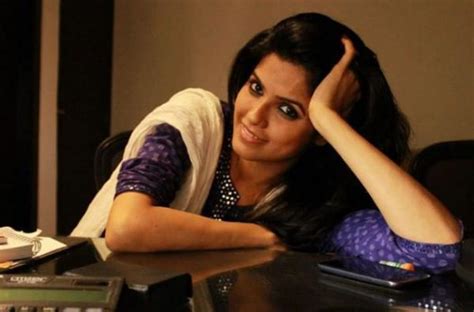 Hot And Sexy Seema Mishra Seen In Negative Avatar Veethi