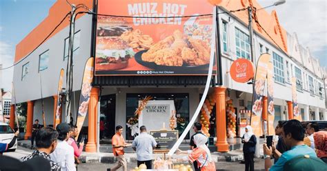 Muiz Hot Chicken Terus Kembangkan Sayap Ke Parit Raja Berita Harian