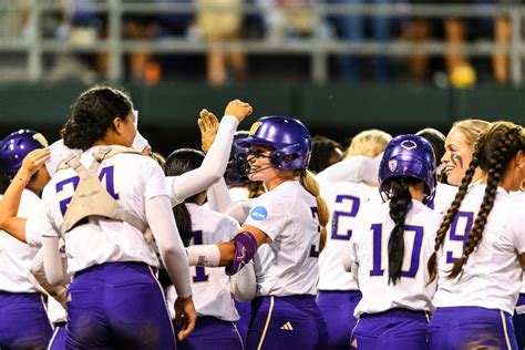 Washington Softball on Twitter: "🚨 SCHEDULE UPDATE 🚨 The Huskies will ...