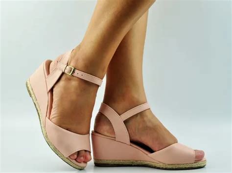 Sandália Anabela Salto Baixo Nude Rose Detalhe Corda 11003