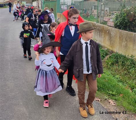 Retournac les écoliers de Charrées Jussac fêtent Halloween avant l