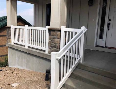 Uses Of Vinyl Railing For Decks And Stairs The Fence Specialist