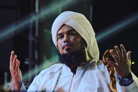 Ustaz Derry Sulaiman Siap Tampung Ribuan Pengungsi Rohingya Di Aceh