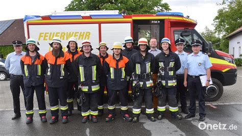 Gruppe Der Feuerwehr Mendorferbuch Egelsheim Zeigt Fehlerfreie Leistung