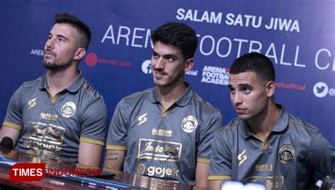 Arema Fc Kenalkan Tiga Pemain Baru Asal Amerika Latin Times Indonesia