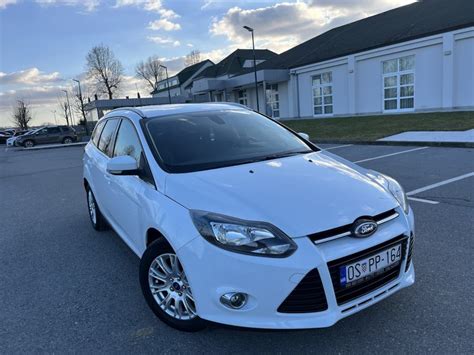 Ford Focus Karavan 1 6 TDCI Titanium Rezervirano 2013 God