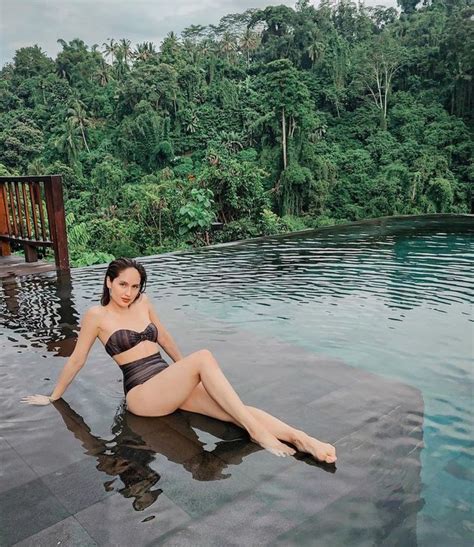 Photos Of Cinta Laura Showing Off Body Goals Wearing Bikini Full