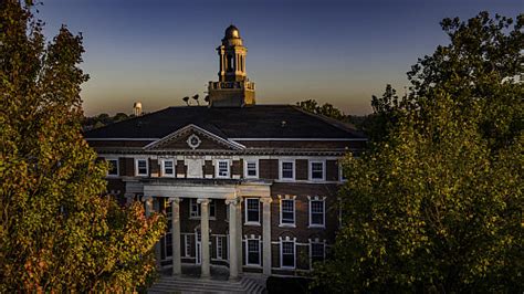 Monmouth Named One of Top 10 Colleges in Illinois • News & Events ...