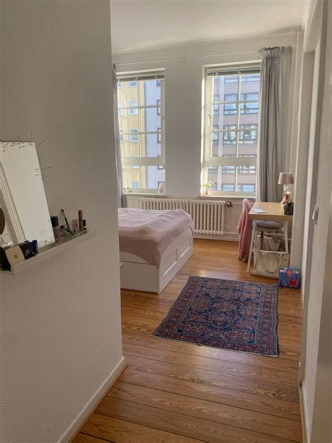 Helles 16qm Zimmer In 2er WG Mit Gemeinschaftszimmer Balkon Und In