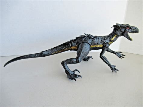 Jurassic World Indoraptor Mattel Action Figure Black Gold Posable Dinosaur 16 International