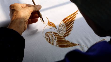 Miao people's dyeing technique lets beauty naturally flow - CGTN