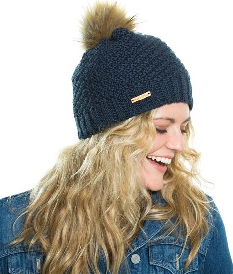 How to wear a beanie with different hairstyles - 40 winter ideas