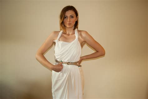 How To Make A Female Toga 3 Easy Styles Toga Costume Toga Costume