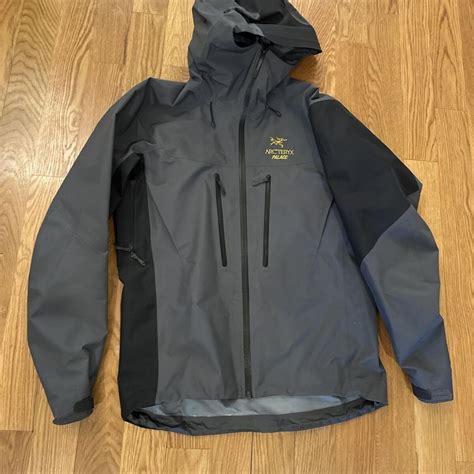 Palace Arcteryx Alpha Sv Fw20 Size Medium Depop