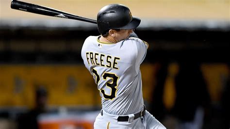 Dodgers pick up David Freese from Pirates - ABC7 Los Angeles