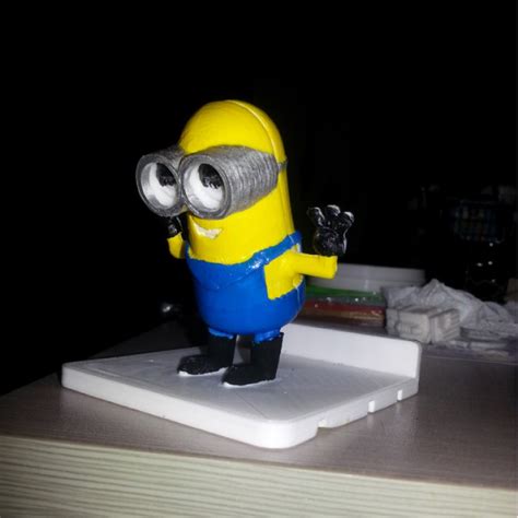 3d Printable Minion Phone Holder By Alan Stanford