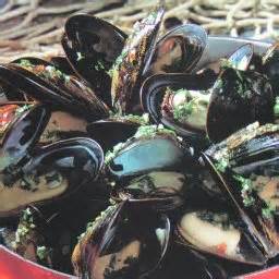 Steamed Mussels in White Wine