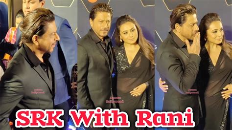 Shahrukh Khan Sweet Gesture Waited For Rani Mukherjee On Red Carpet Of