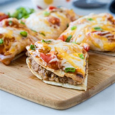 Mexican Pizza Recipe (Taco Bell Copycat)