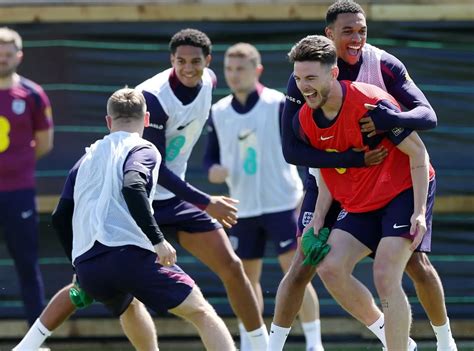 Declan Rice Sends Strong Trent Alexander Arnold Message To Gareth