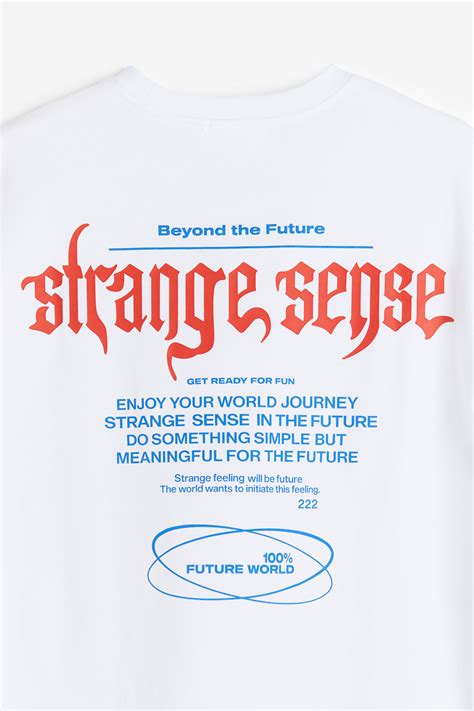 Playera Loose Fit Con Diseño Blanco Strange Sense Men Handm Mx