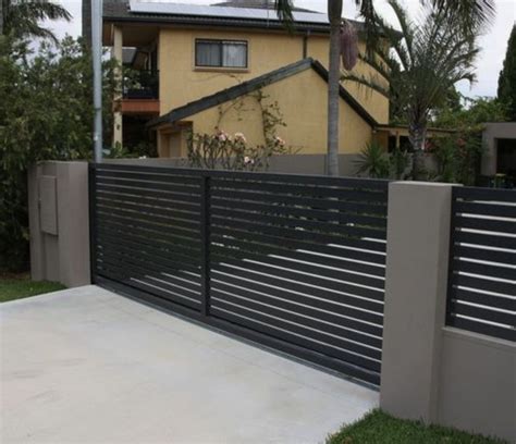 Modern Driveway Gate Harwell Design.png | Modern fence design, House gate design, Front gate design