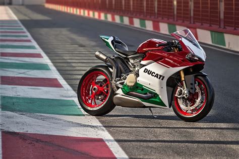 Ducati Panigale R Final Edition Superbike V Twin