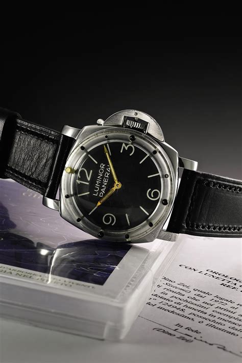 Vintage Panerai Sold For Record Price At Sotheby's Auction - LUXUO