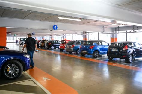 Napoli Centrale Un Parcheggio Da Posti Un Grande Hub Con Tutte