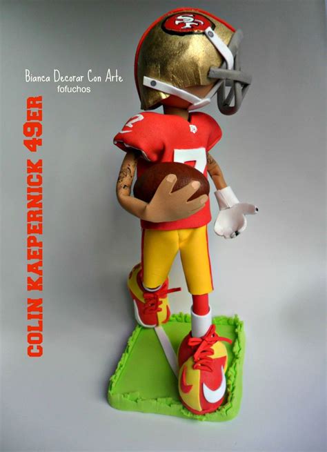 Pin En Escultura De Foamy En Honor A Colin Kaepernick Jugador De F Tbol