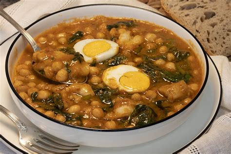 Garbanzos de bote con bacalao y espinacas en 30 minutos Receta fácil