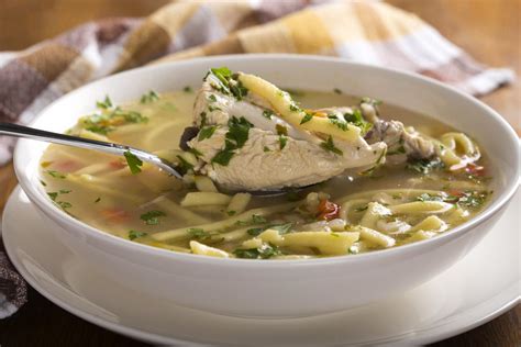 Cómo hacer sopa de pollo con fideos Descubre esta deliciosa receta