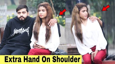 Extra Hand On Shoulder Prank Prank In Pakistan Hitpranks Youtube