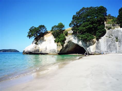 Cathedral Cove Mytravelemotion