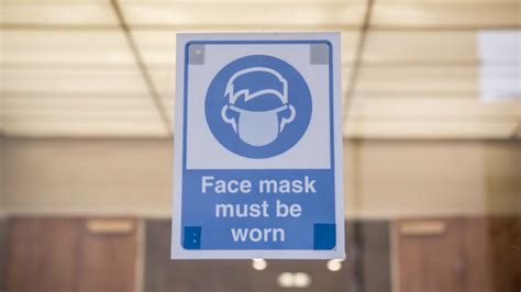 Some hospitals reinstating mask requirements amid rise in COVID