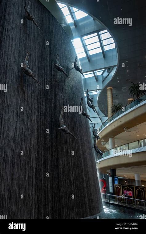 Dubai Mall Fountain Inside