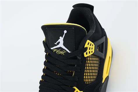 Air Jordan 4 Retro Thunder Etkick Reps