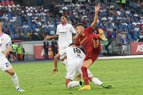 Roma In Coppa Italia Sfida Alla Bestia Nera Cremonese I Precedenti