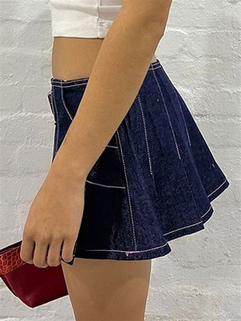 Emmiol Free Shipping 2023 Metal Buckle Pleated Denim Mini Skirt Blue S