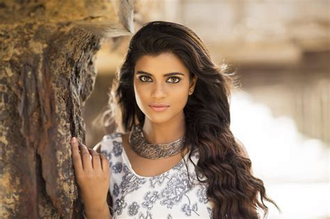 Aishwarya Rajesh Hd Wallpapers Wallpaper Cave