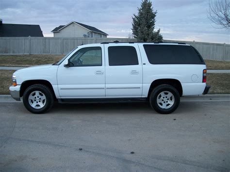 2004 Chevrolet Suburban Pictures Cargurus