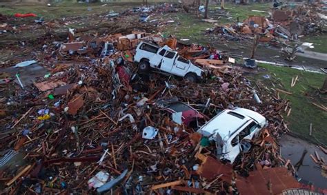 Tragedija U Sad Tornado U Mississippiju Ubio Najmanje Osobe Video