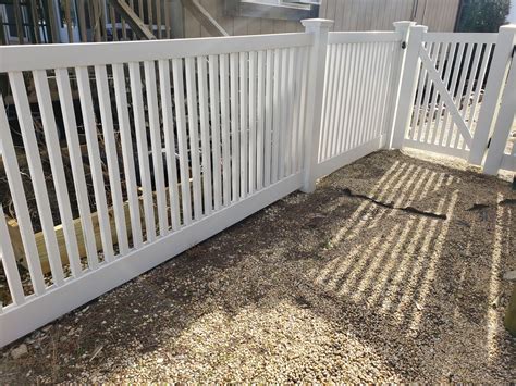 4 Foot Vinyl Fence | FenceItForU