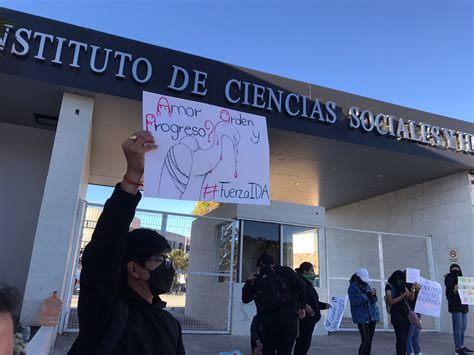 Paro UAEH alumnos del ICSHu acuerdan regreso a clases la próxima semana