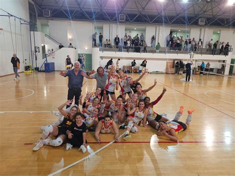 La Prima Squadra Femminile Vince In Casa Del Bottegone Volley