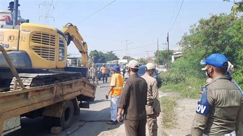 Bangunan Liar Di Jalan Baru Tanjung Pura Karawang Muncul Sejak 2016